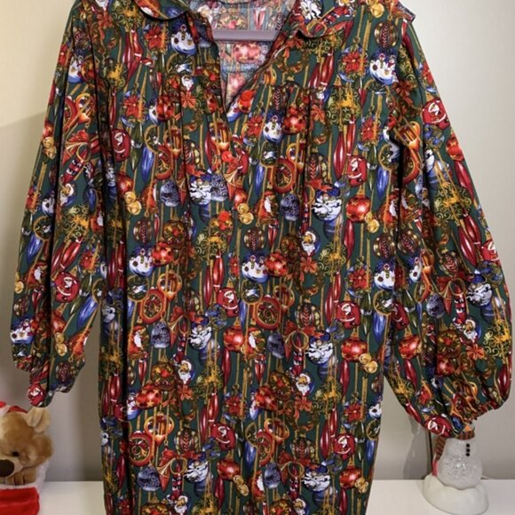 Unique! Handmade Christmas Theme Shirt/Top - Picture 10 of 10